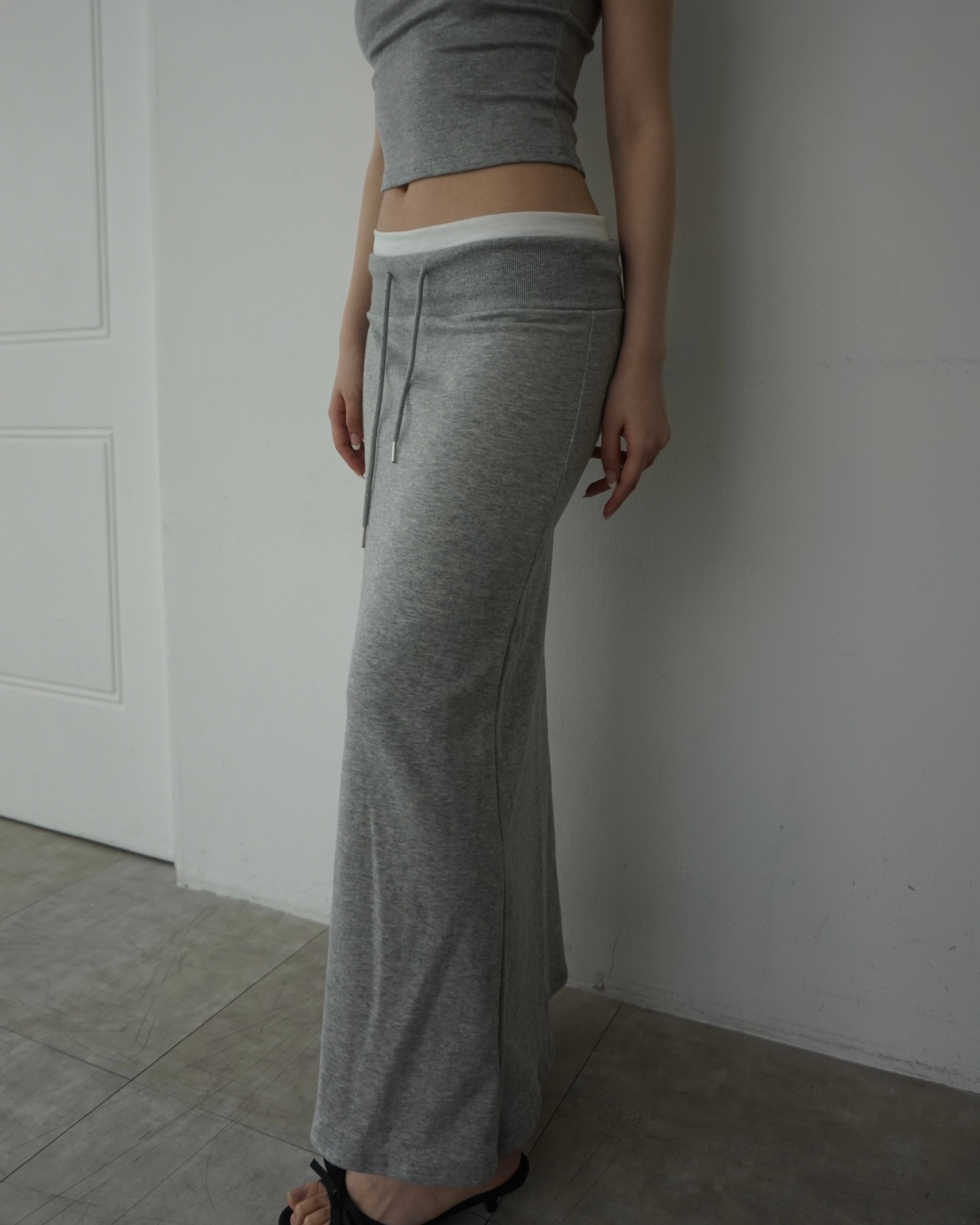 Double layered banding skirt