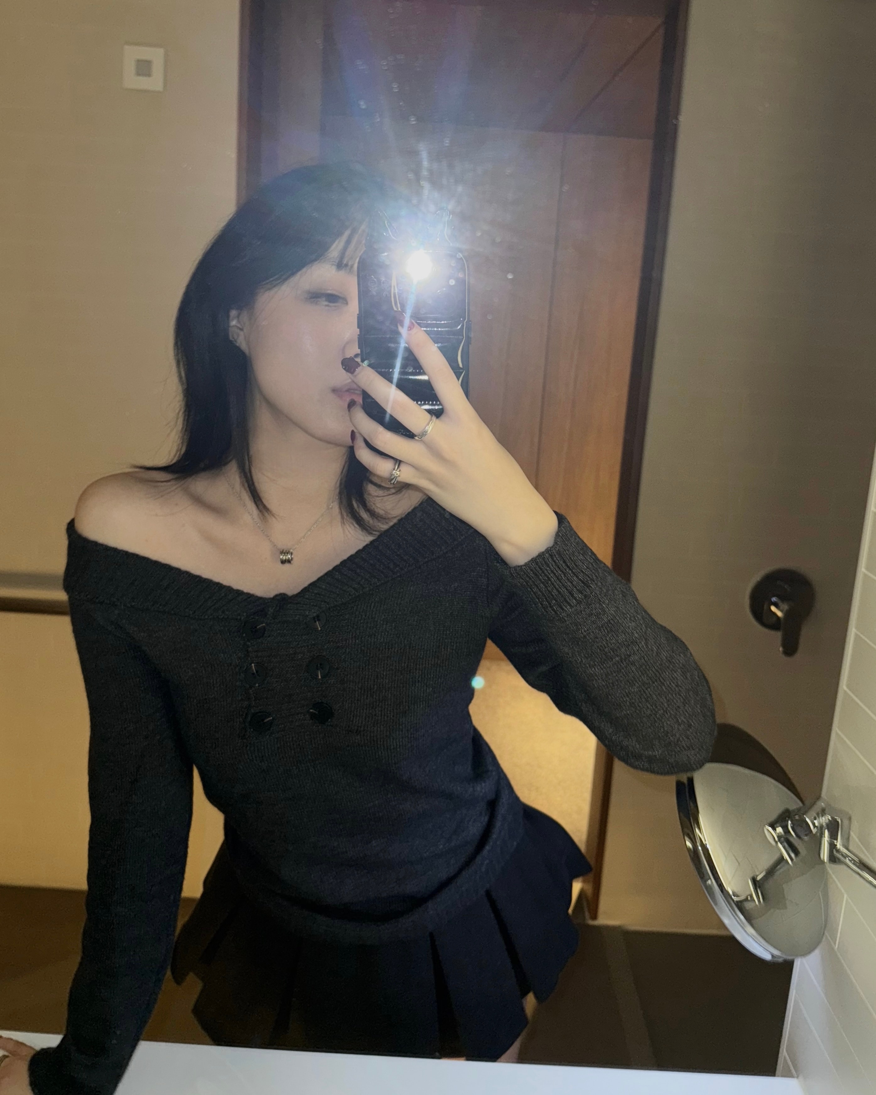 Button off-shoulder knit