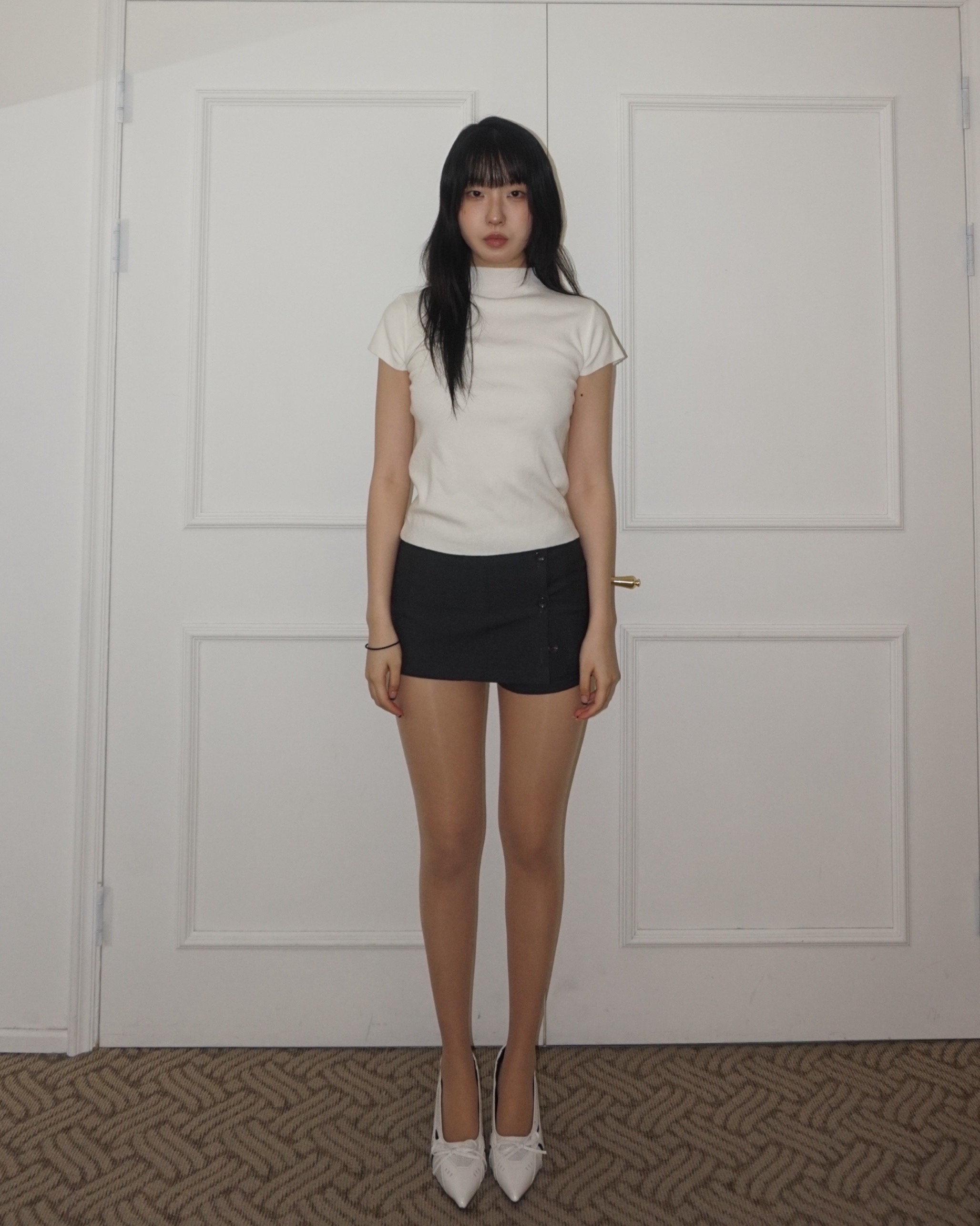 Side button mini skirt