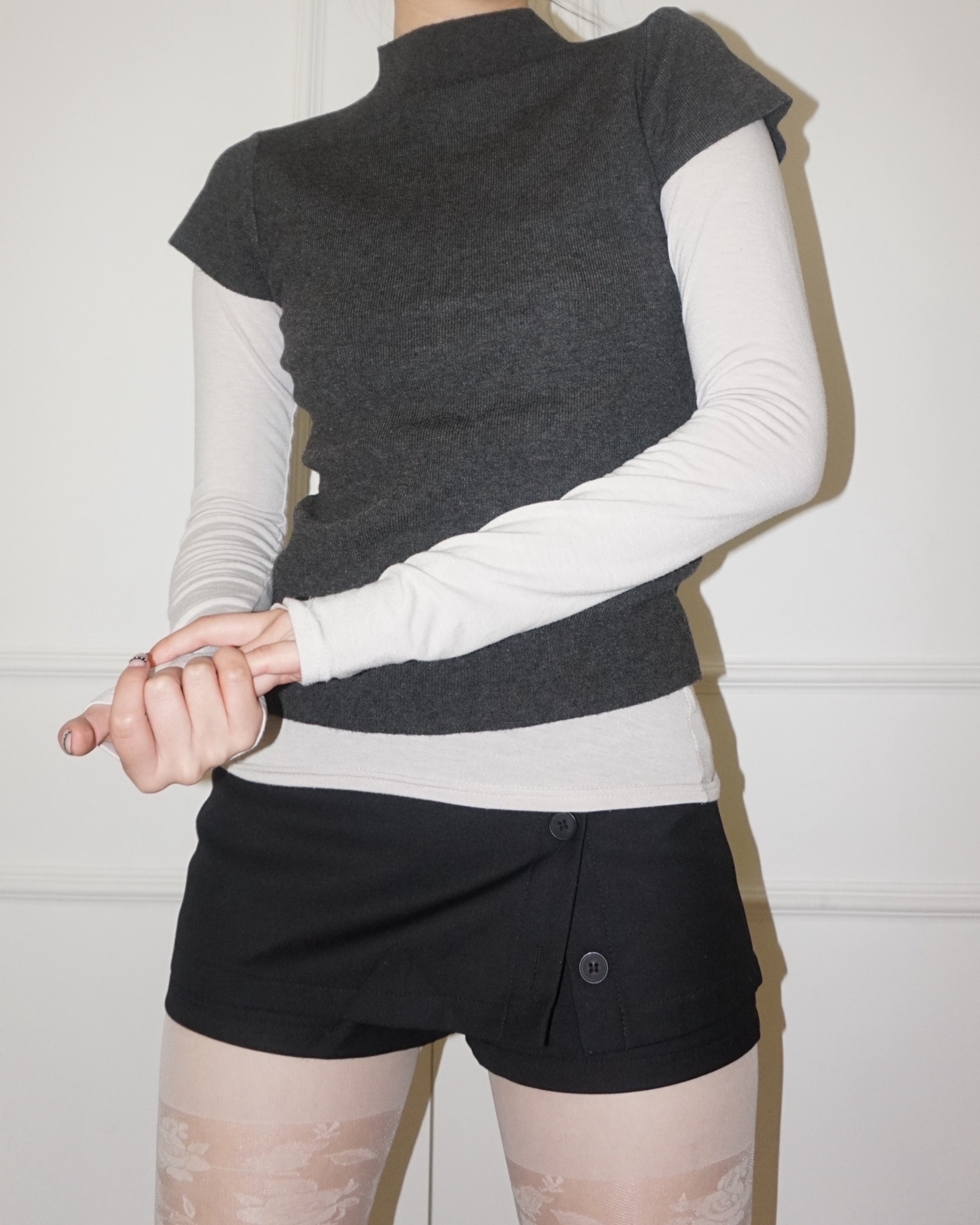Side button mini skirt
