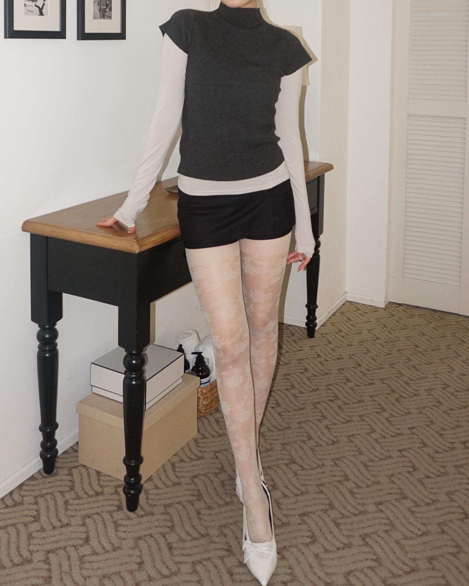 Side button mini skirt