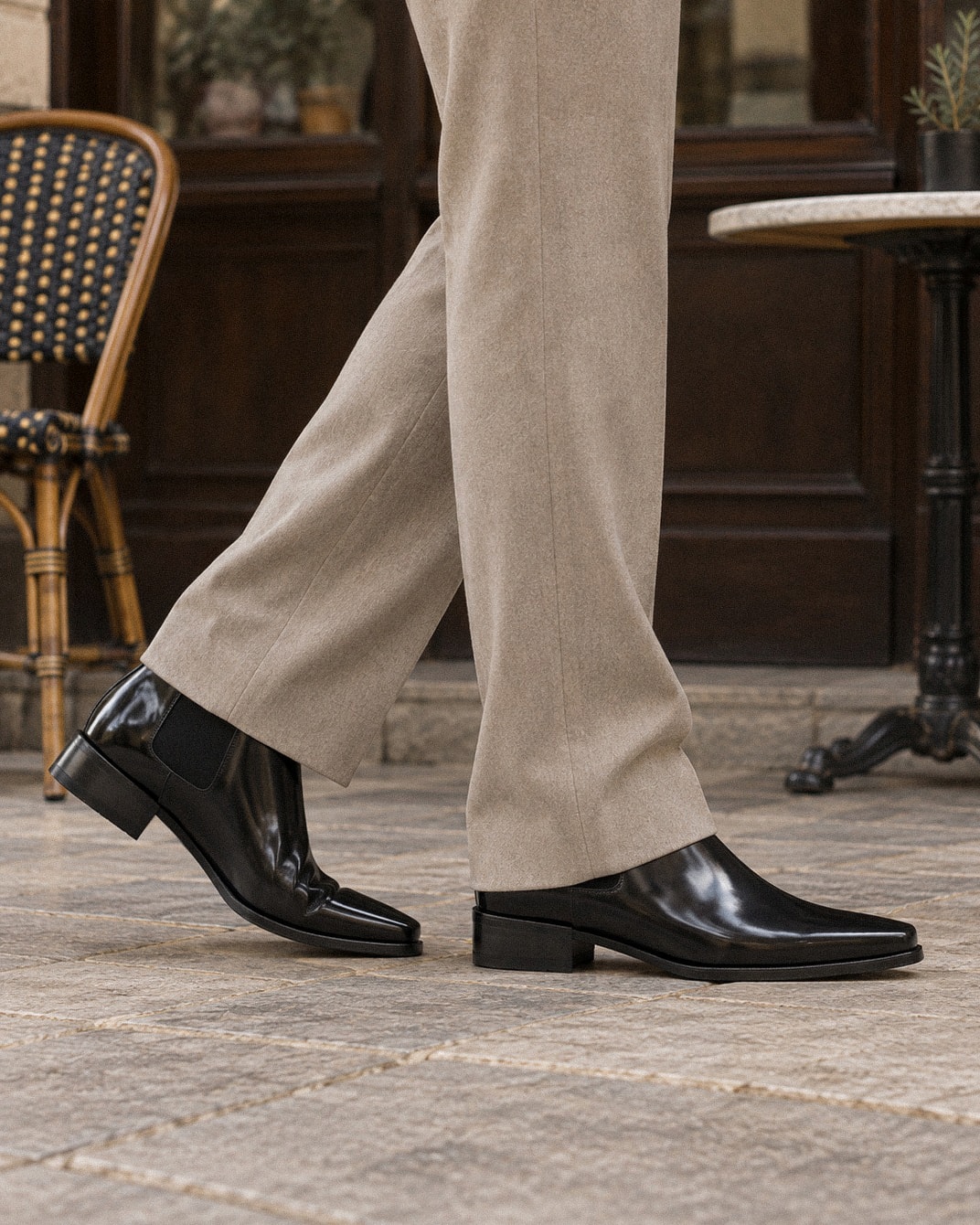 Estro Chelsea Boots #080 [Glossy black]