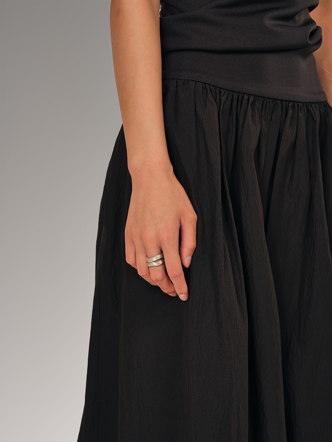 Flow ring - Black Q