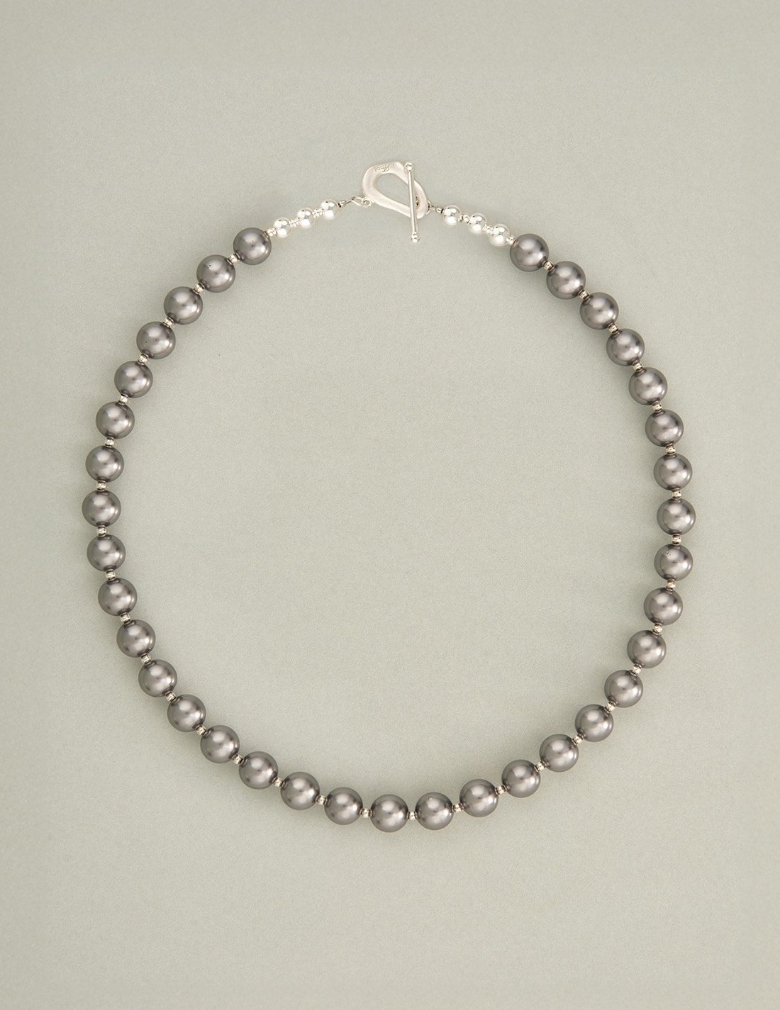 Pearl necklace - Dark gray