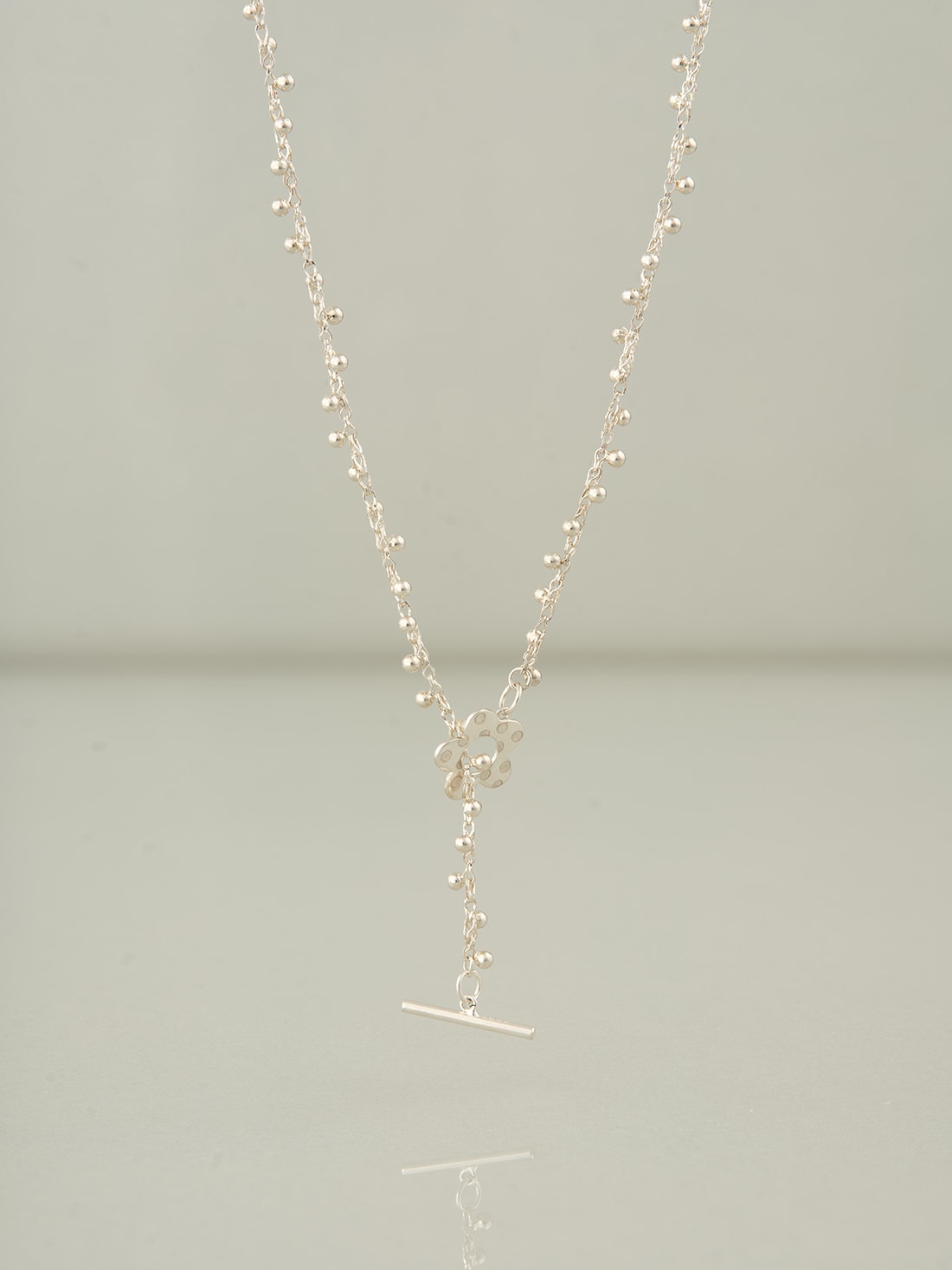 Floret dot necklace