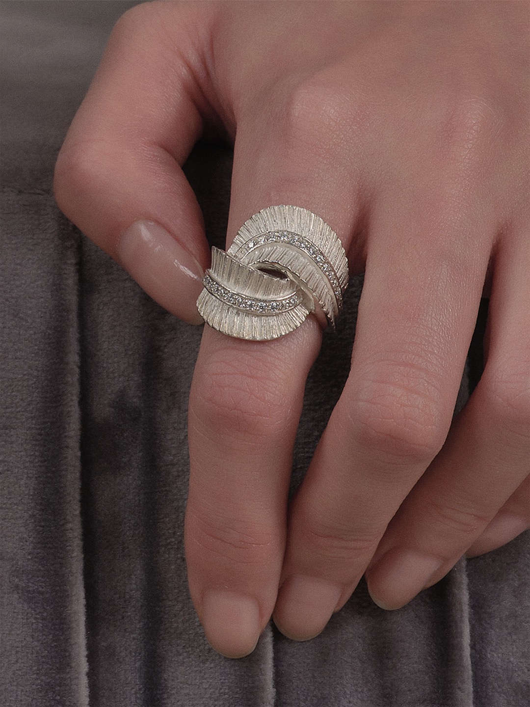 Feu ring - moissanite