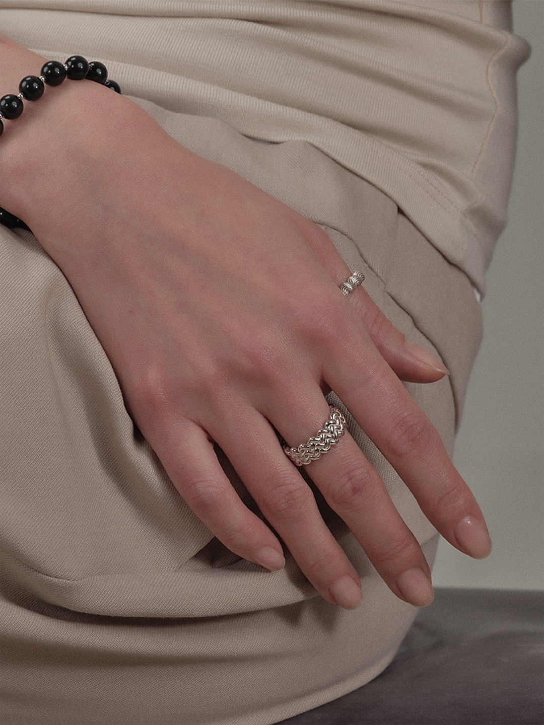 Tie button ring