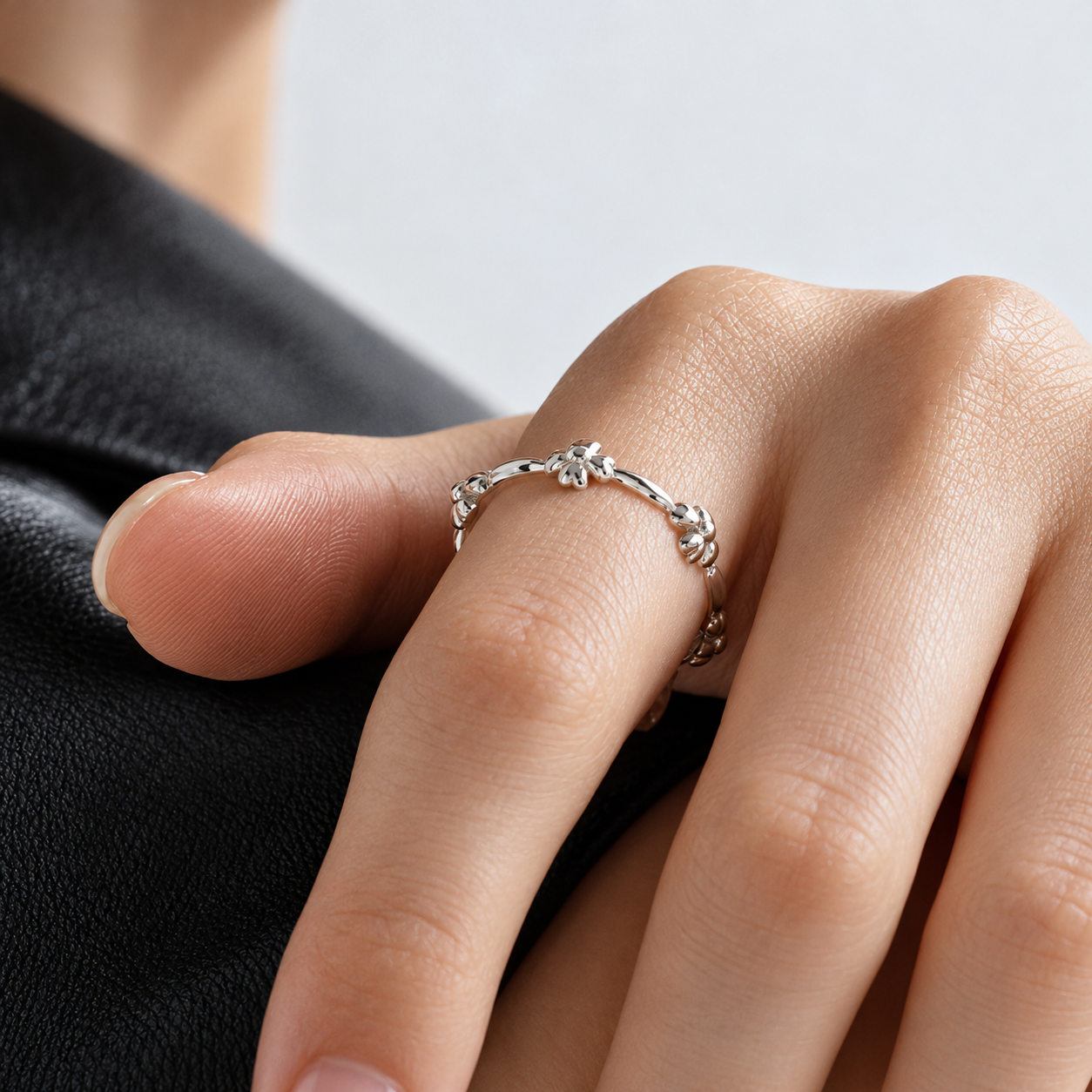 unit clover ring
