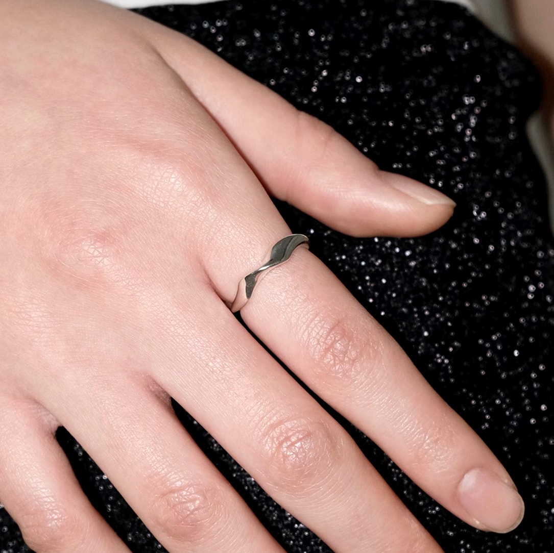 Daffodil ring