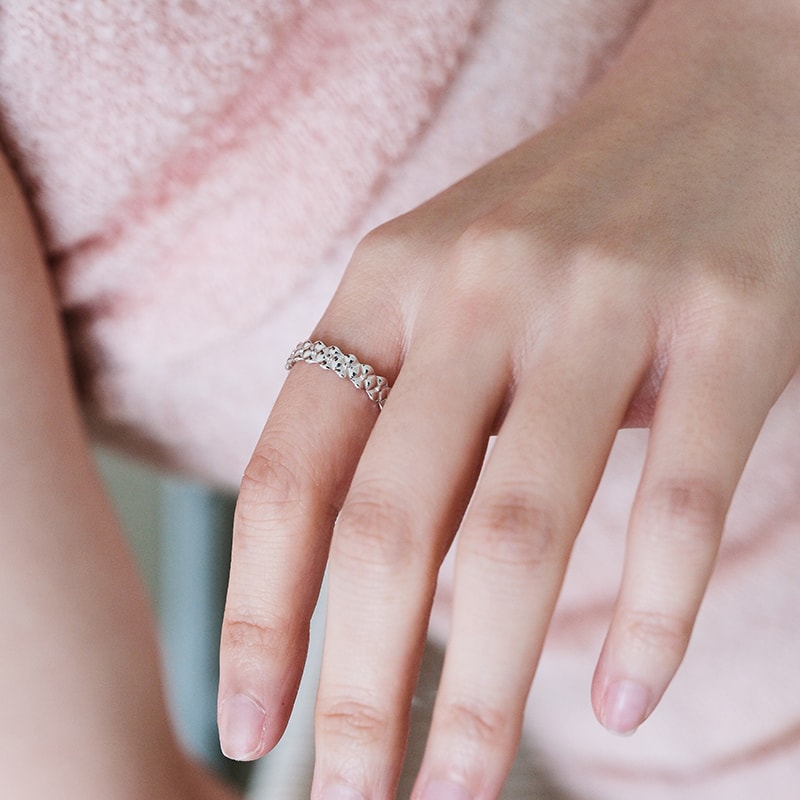 Tufted Ring