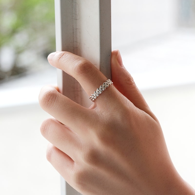 Tufted Ring