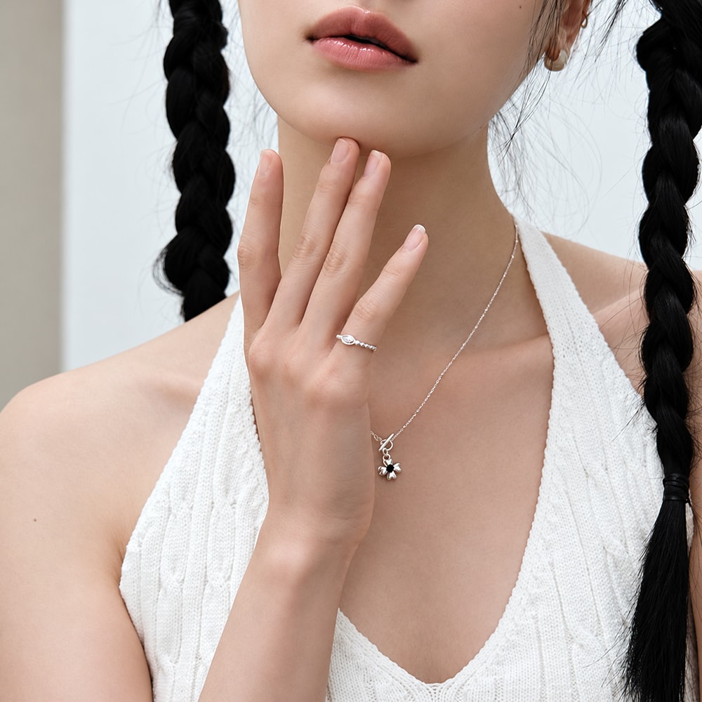 Sparkle oval ring