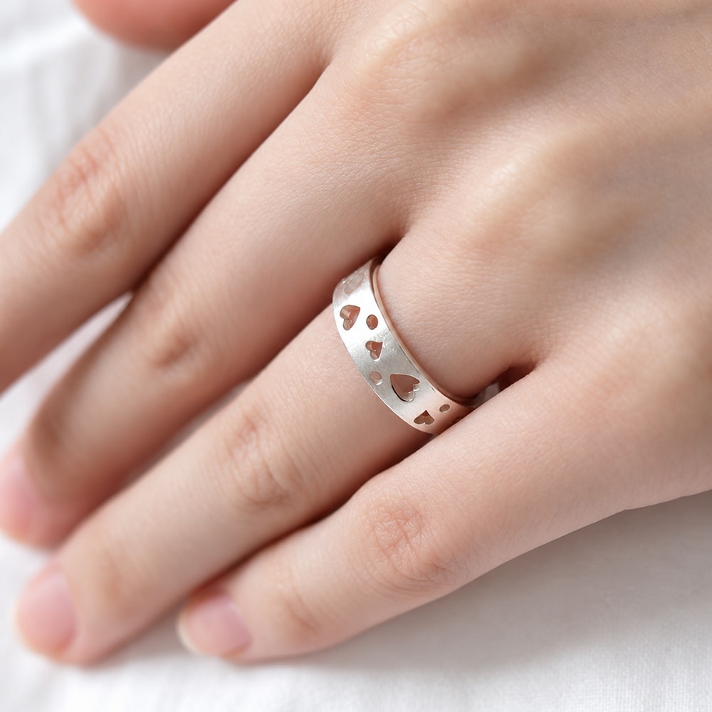 Flat open work heart ring