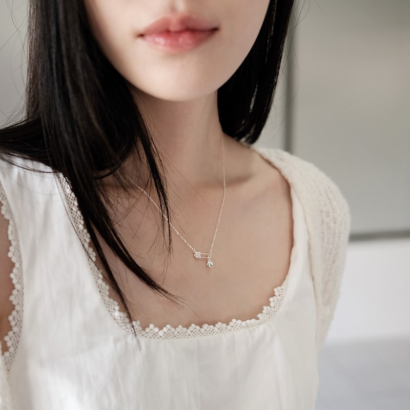 Clover heart pin pendant