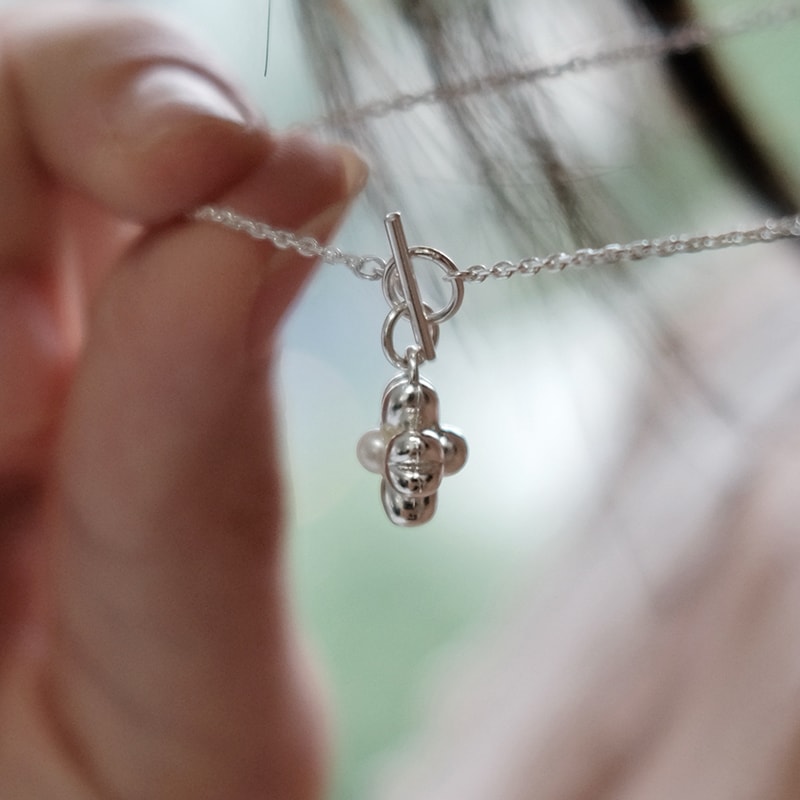 Heart clover pendant