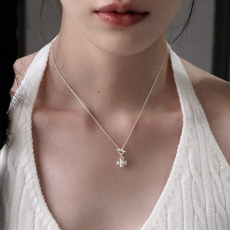 Heart clover pendant