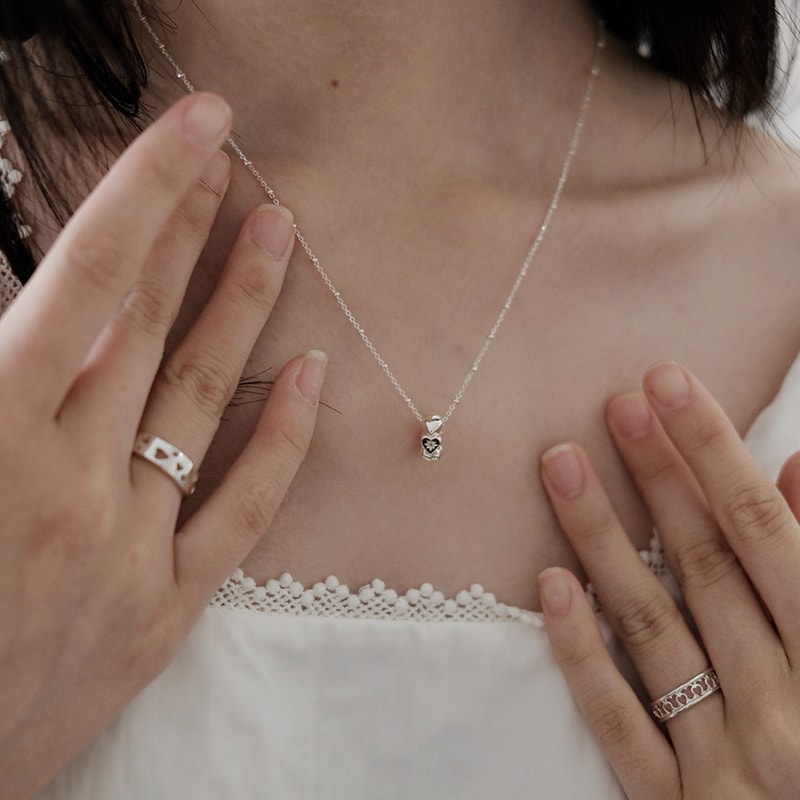Sparkle circle heart pendant