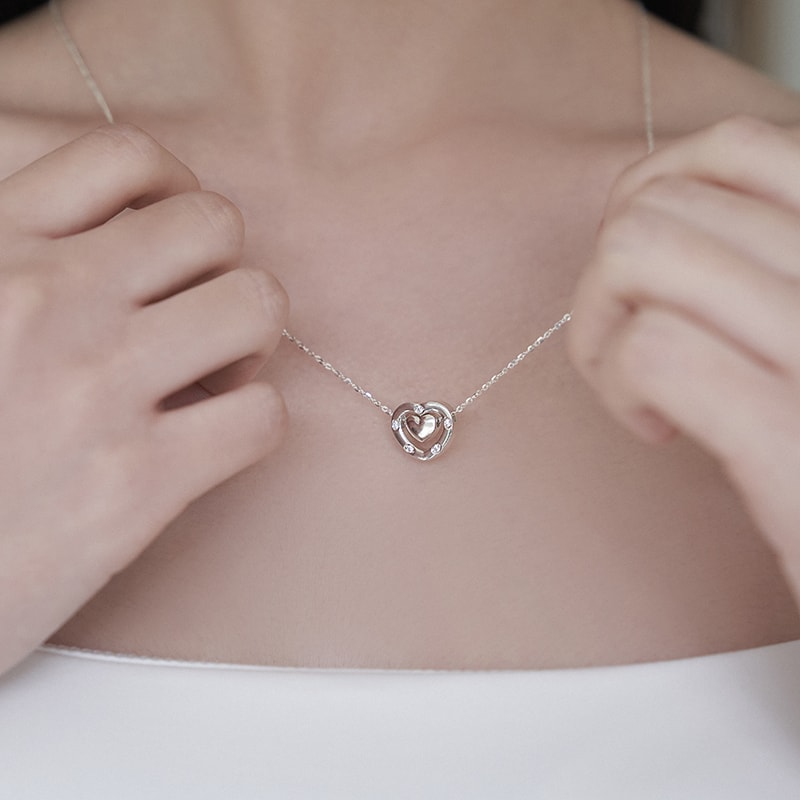 Levita heart pendant