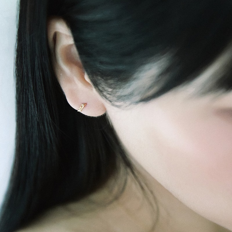 14K Loose Loop One Touch Earring