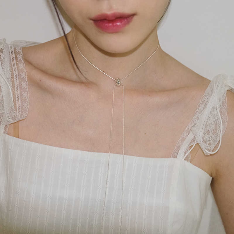 Circle heart ribbon necklace