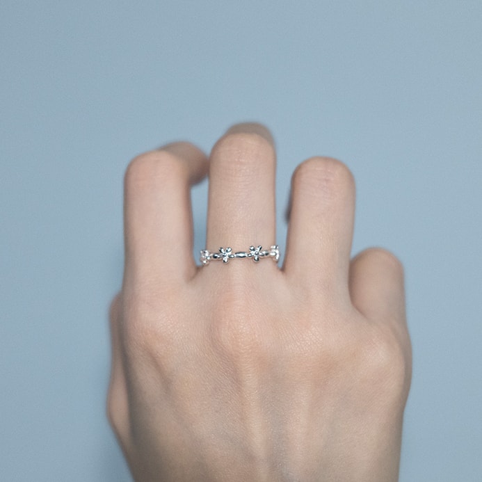 FLORAL RING