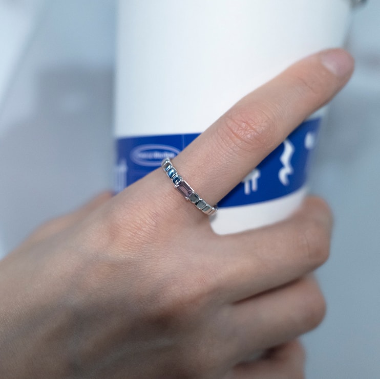 PRONG GLASS BRICK RING