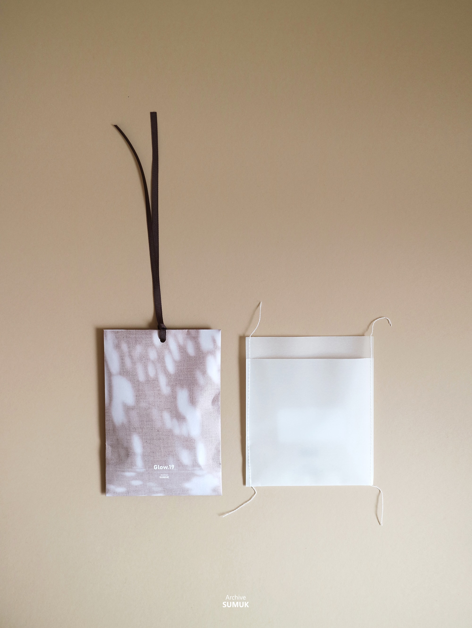SUMUK_02 / Glow.19  샤쉐 (Paper Sachet) - 2차 입고 준비 중