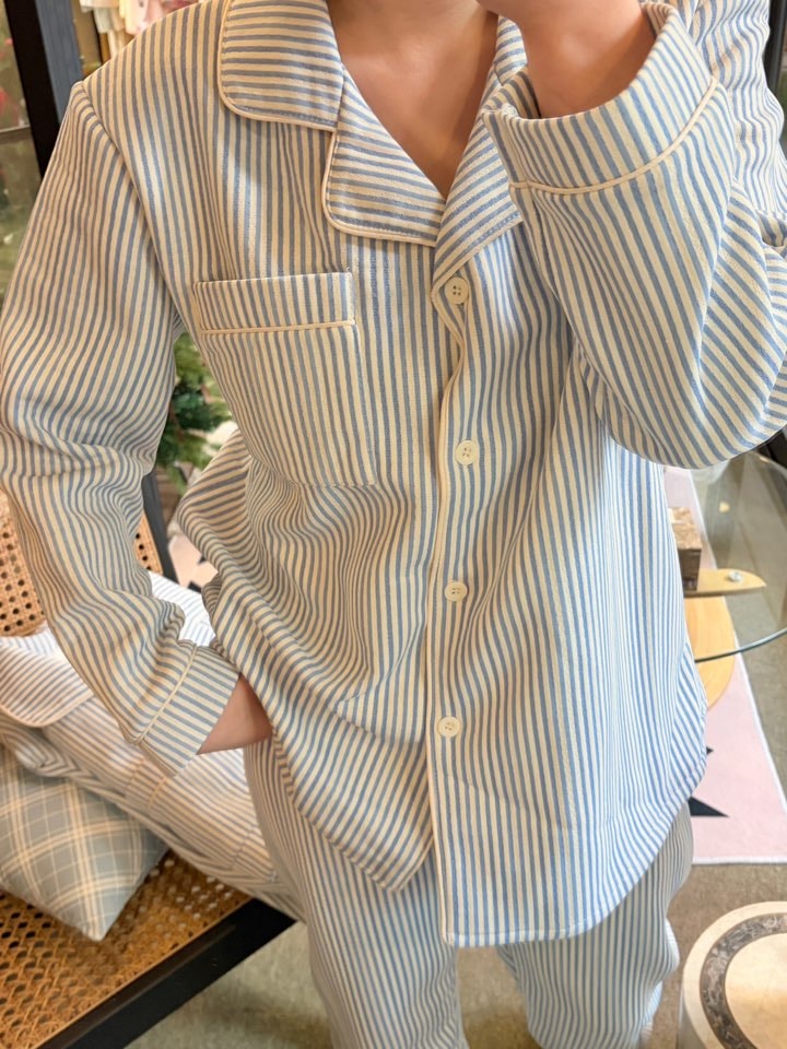 커플 블루 스트라이프 잠옷 신혼부부 선물 누빔파자마 베러댄 겨울 홈웨어 인테리어