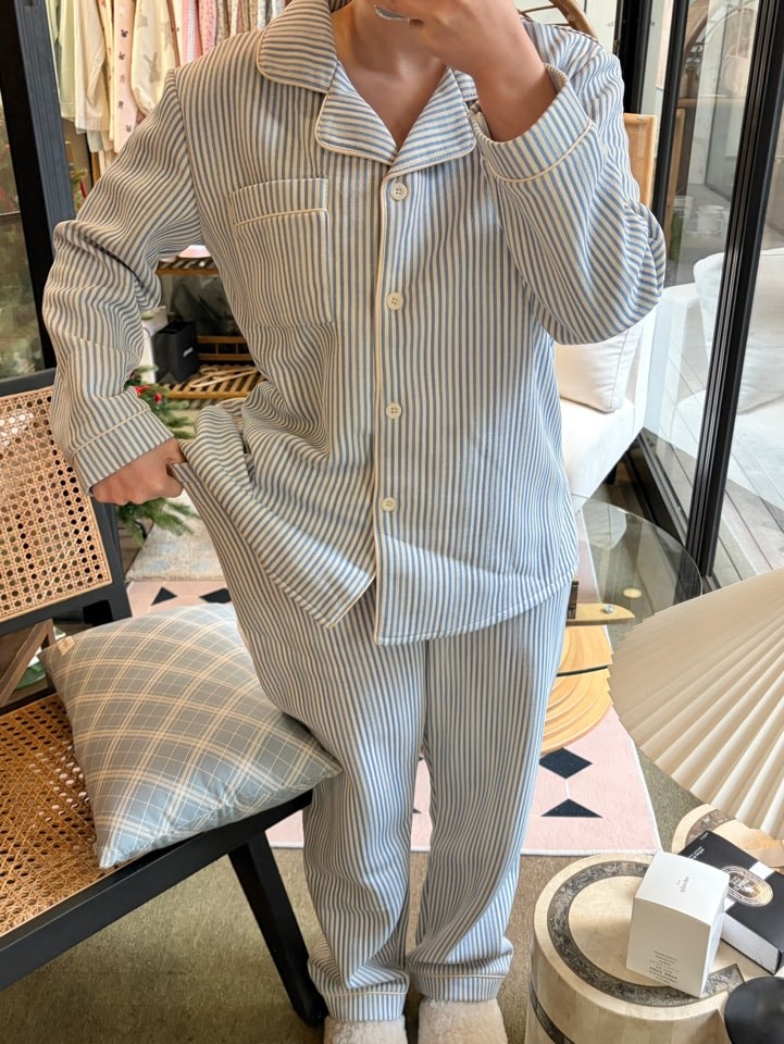 커플 블루 스트라이프 잠옷 신혼부부 선물 누빔파자마 베러댄 겨울 홈웨어 인테리어