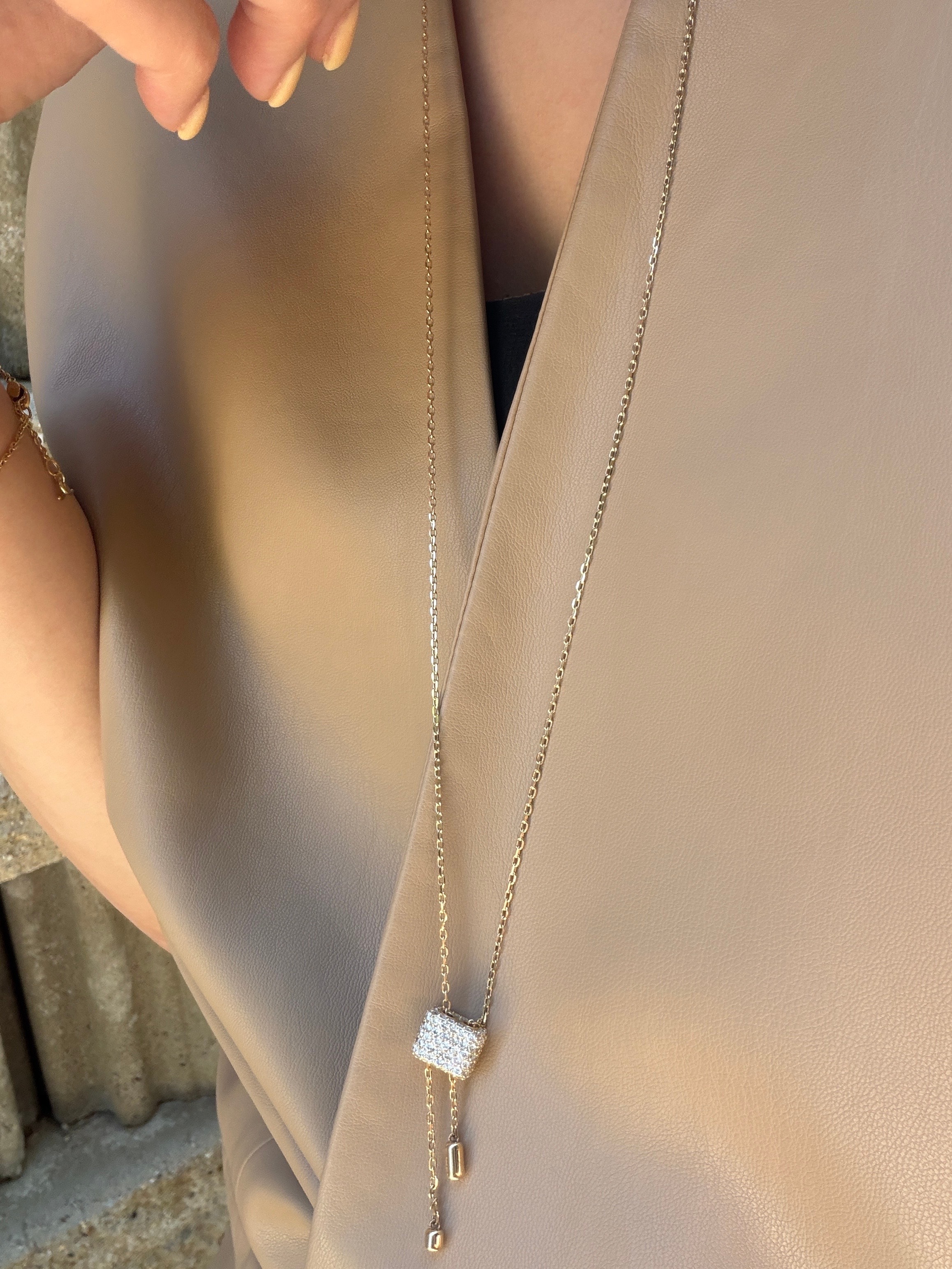 PAIR AILE LONG NECKLACE 92CM