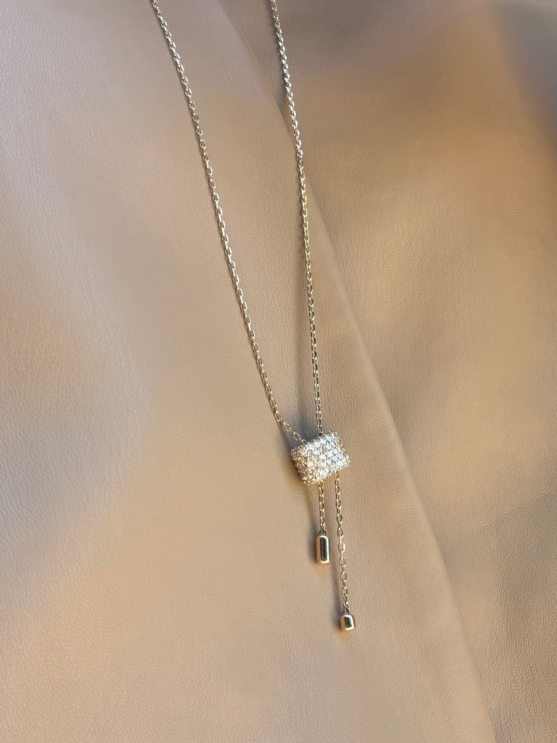 PAIR AILE LONG NECKLACE 92CM
