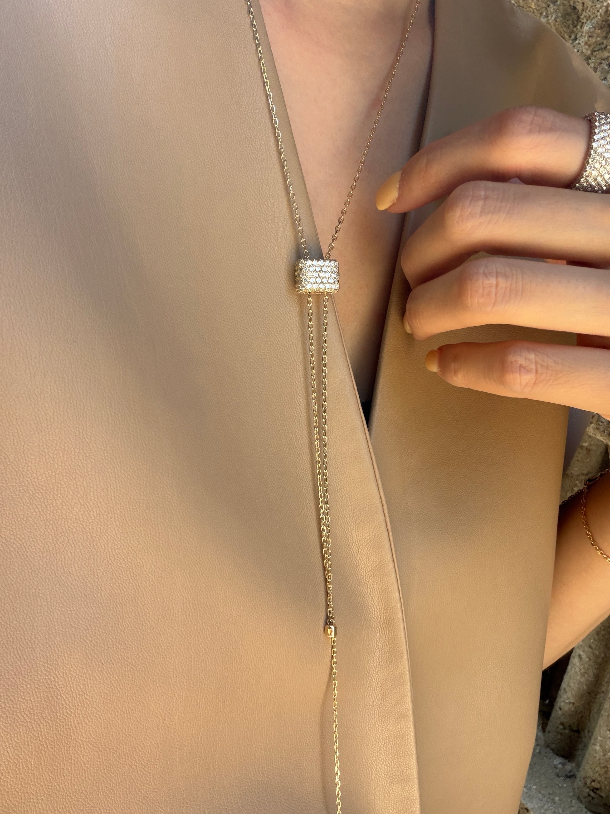 PAIR AILE LONG NECKLACE 92CM