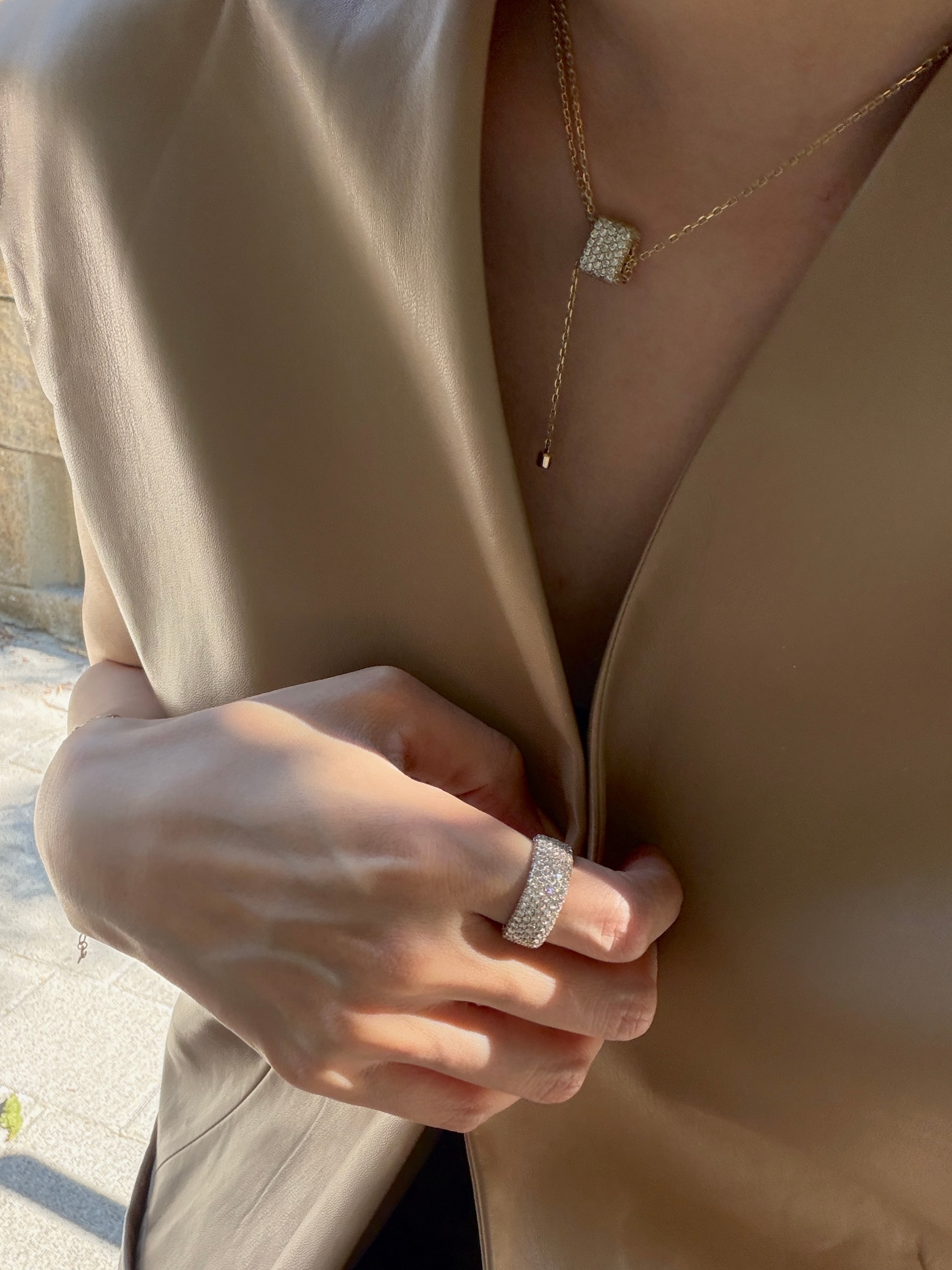 PAIR AILE LONG NECKLACE 92CM
