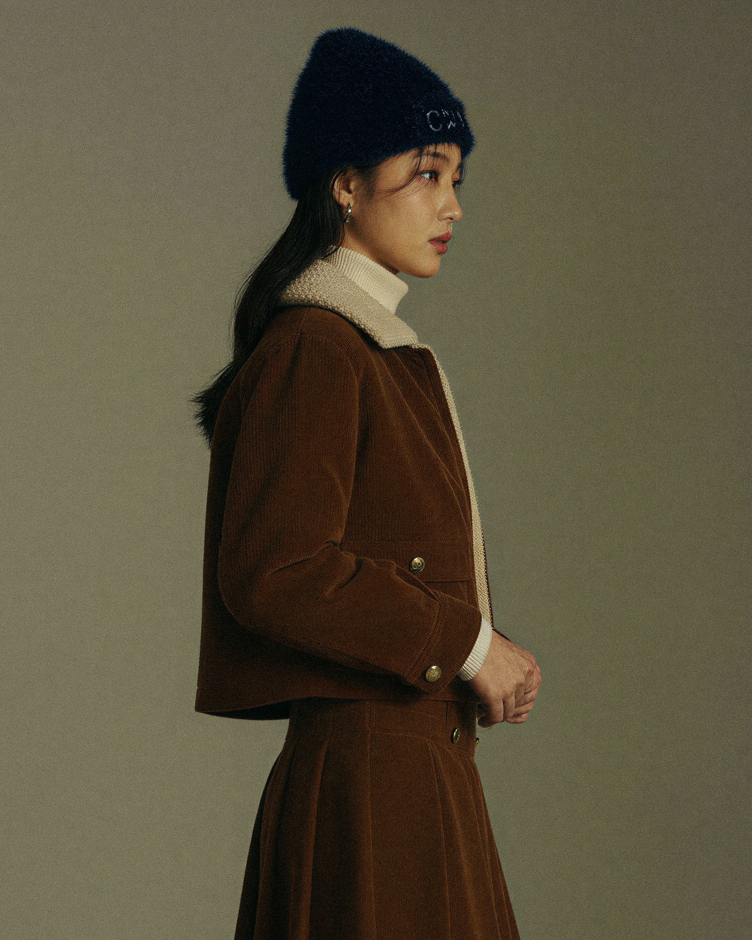 Hairy-L Bonnet in Black