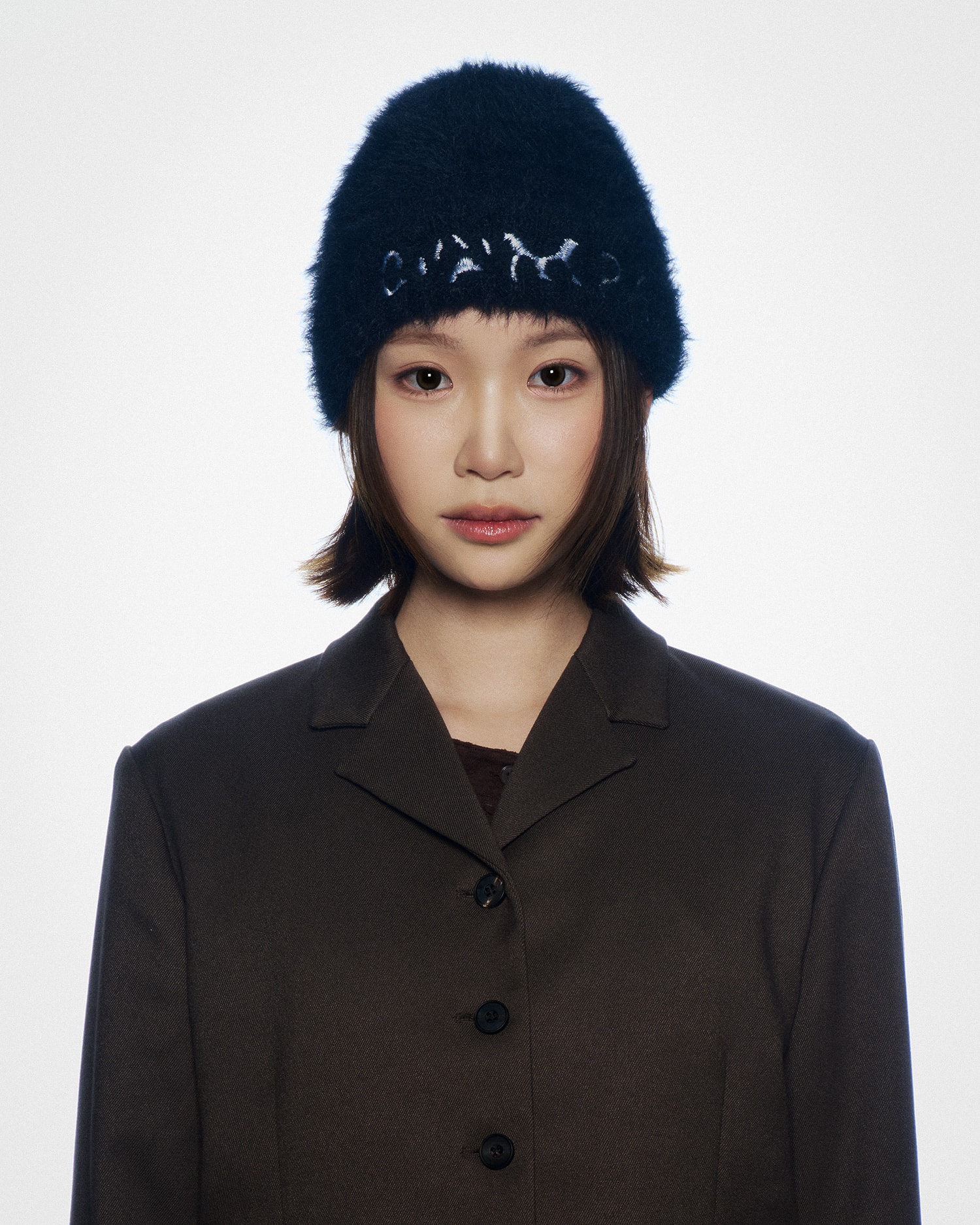 Hairy-L Bonnet in Black