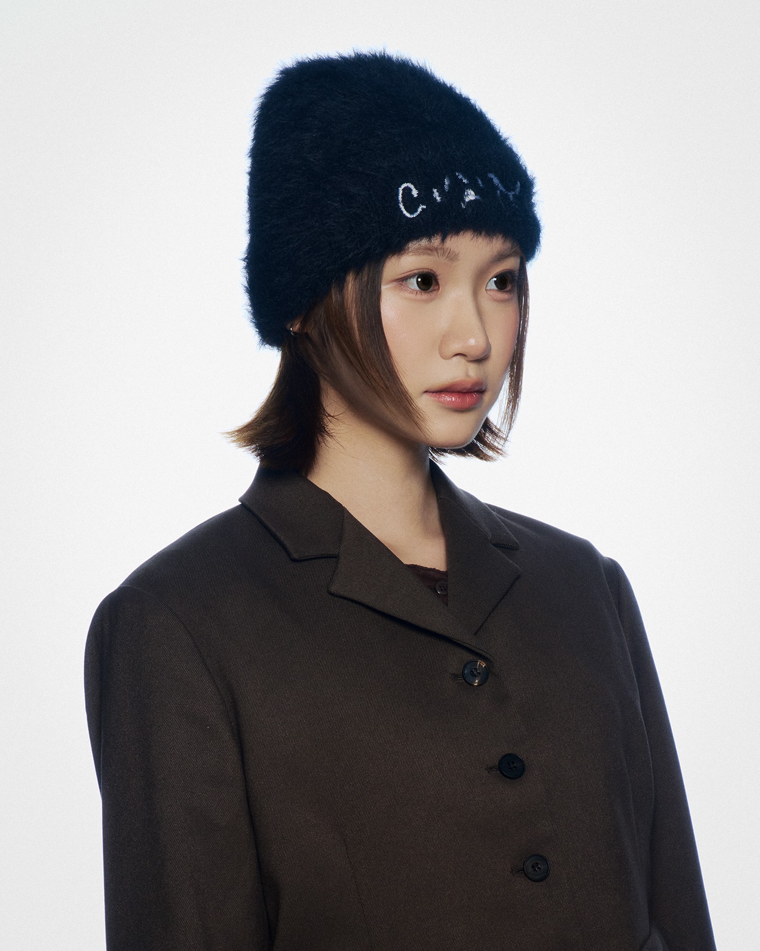 Hairy-L Bonnet in Black