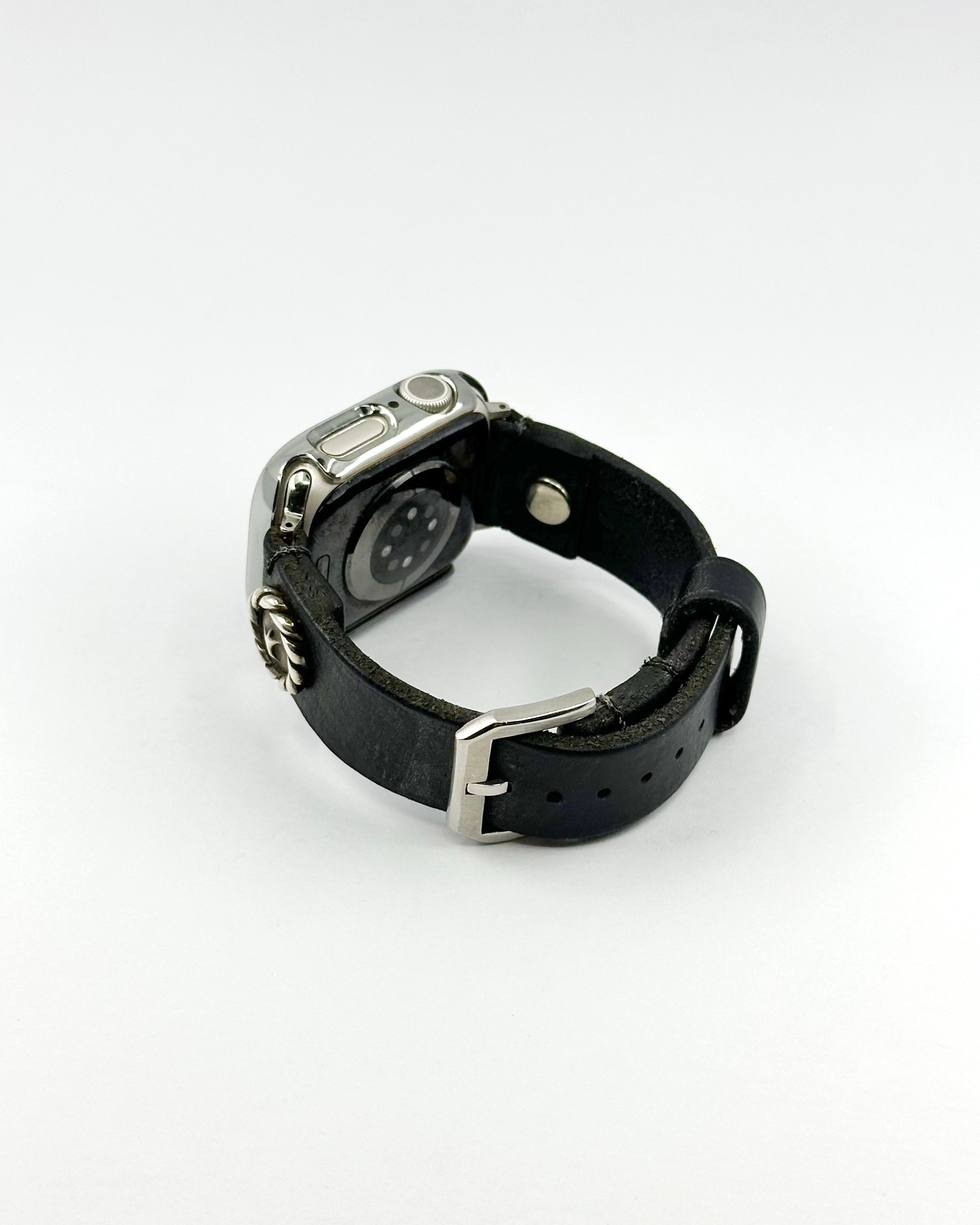 CONCHO APPLE WATCH STRAP (BLACK) / SILVER 925