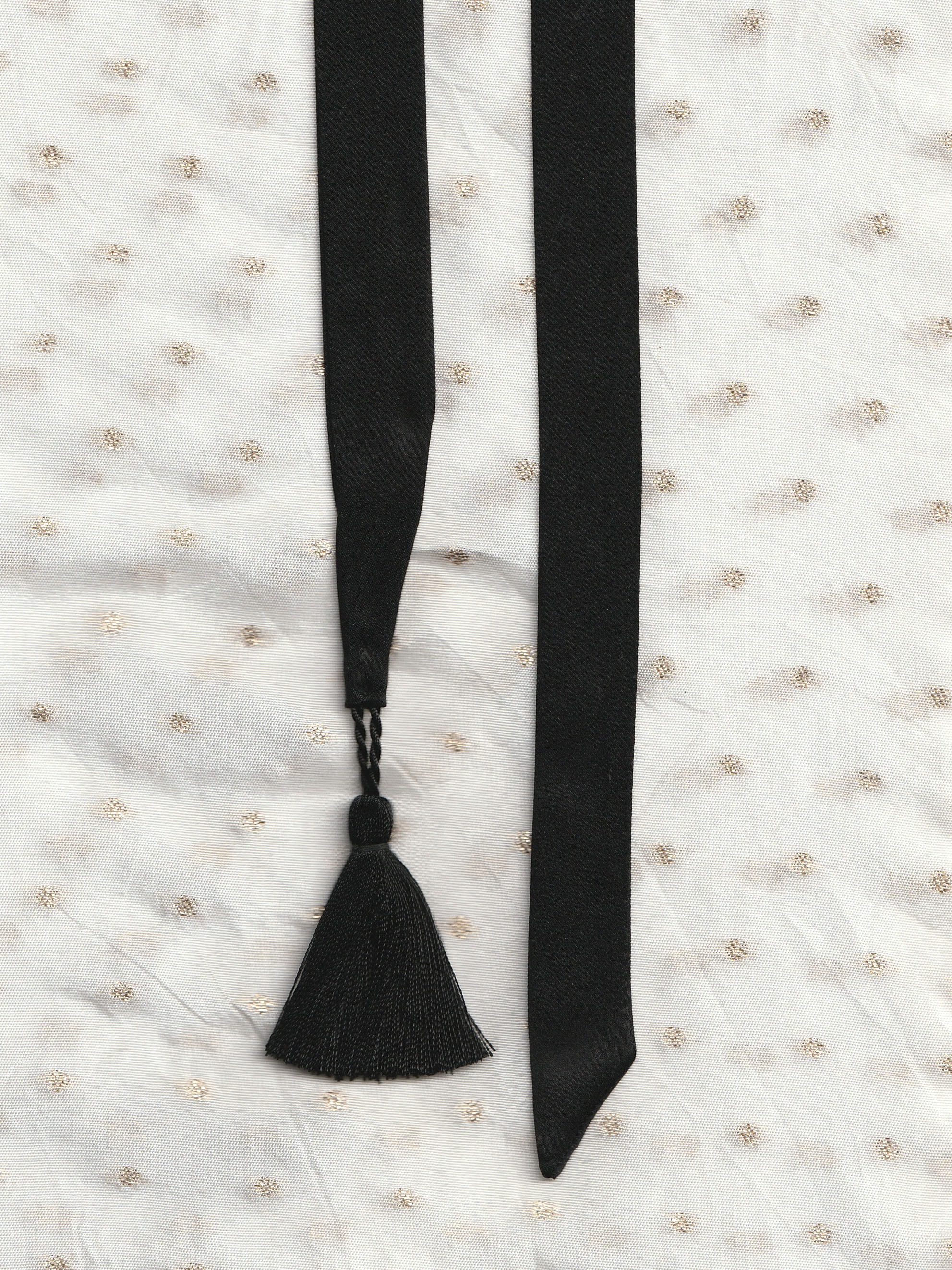 Silk Tessel Scarf of Collins (black)