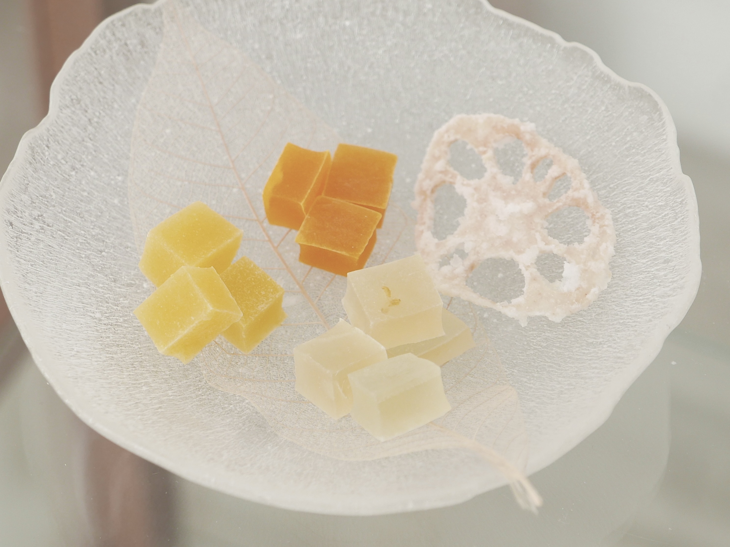 찰나의 계절 (가을 결정화사탕, コハクトウ, Kohakutō)