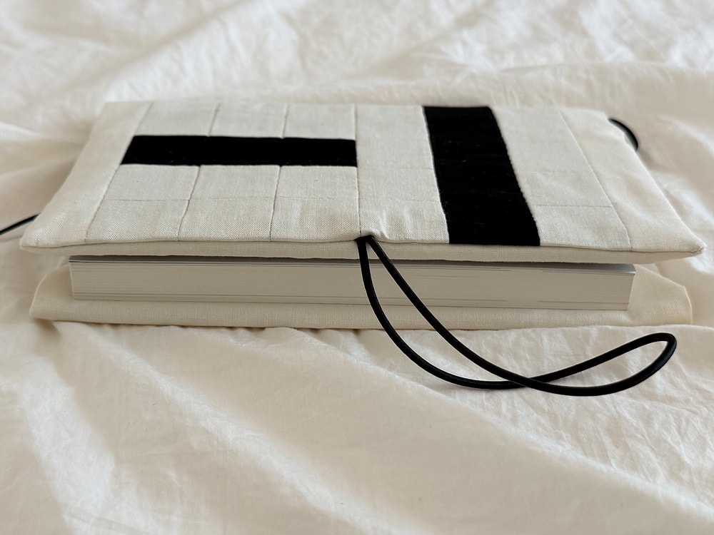 [공식몰 한정] Piece by piece Book cover 04