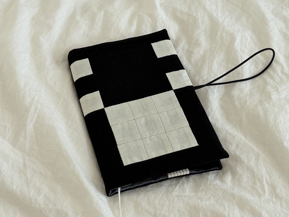 [공식몰 한정] Piece by piece Book cover 03