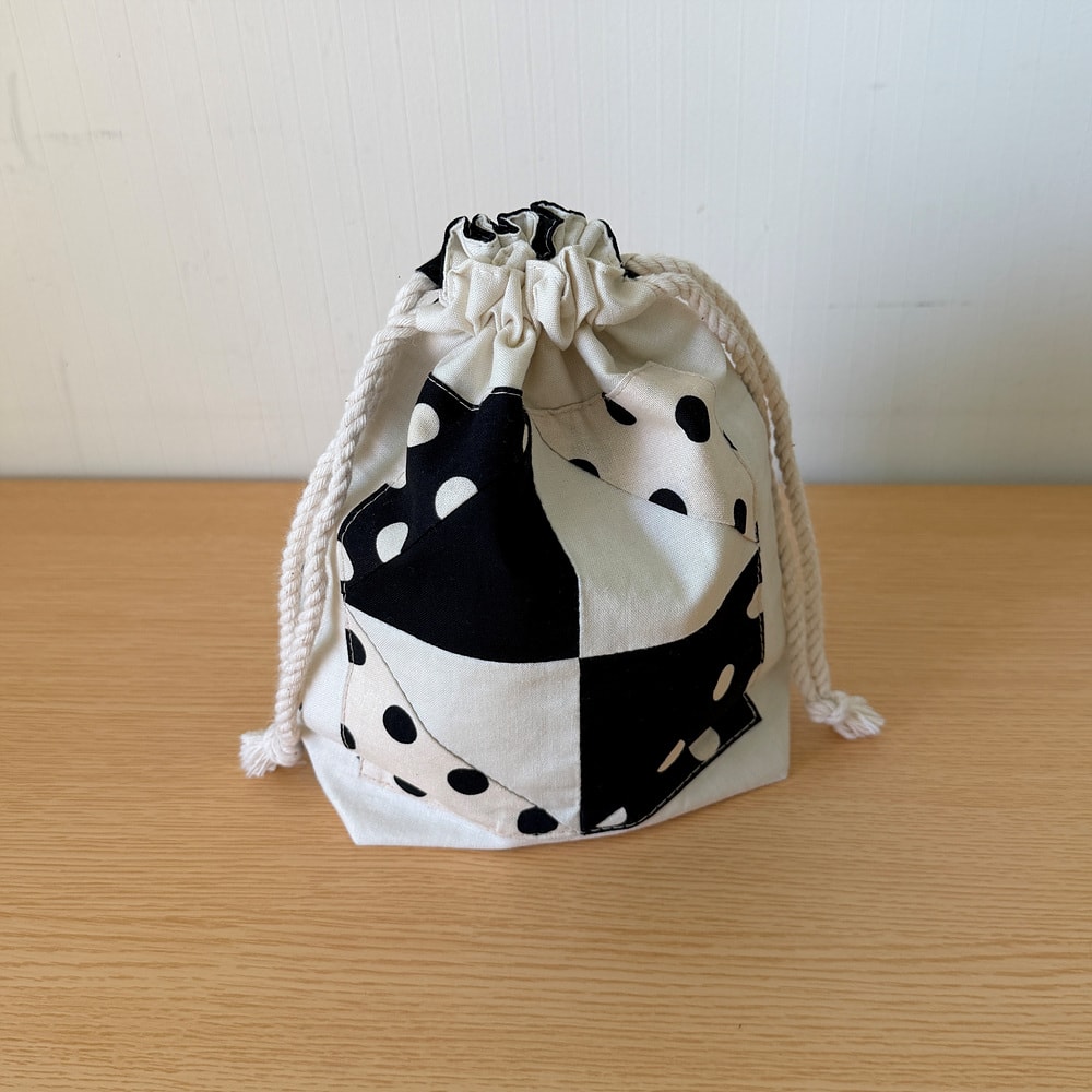 [공식몰 한정] Piece by piece String pouch Dot