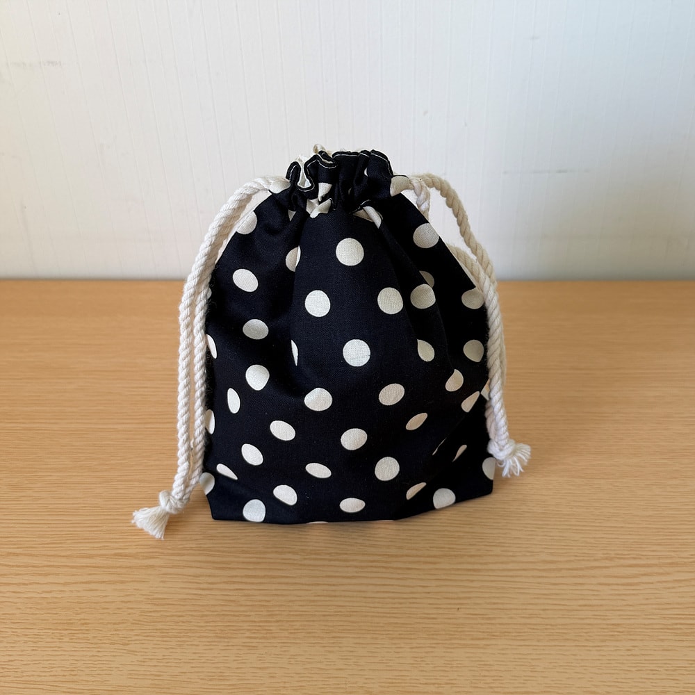 [공식몰 한정] Piece by piece String pouch Dot