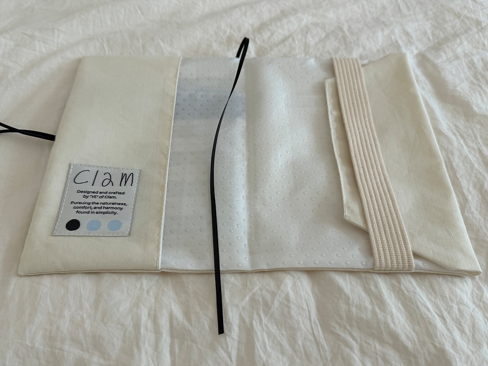 [공식몰 한정] Piece by piece Book cover 04