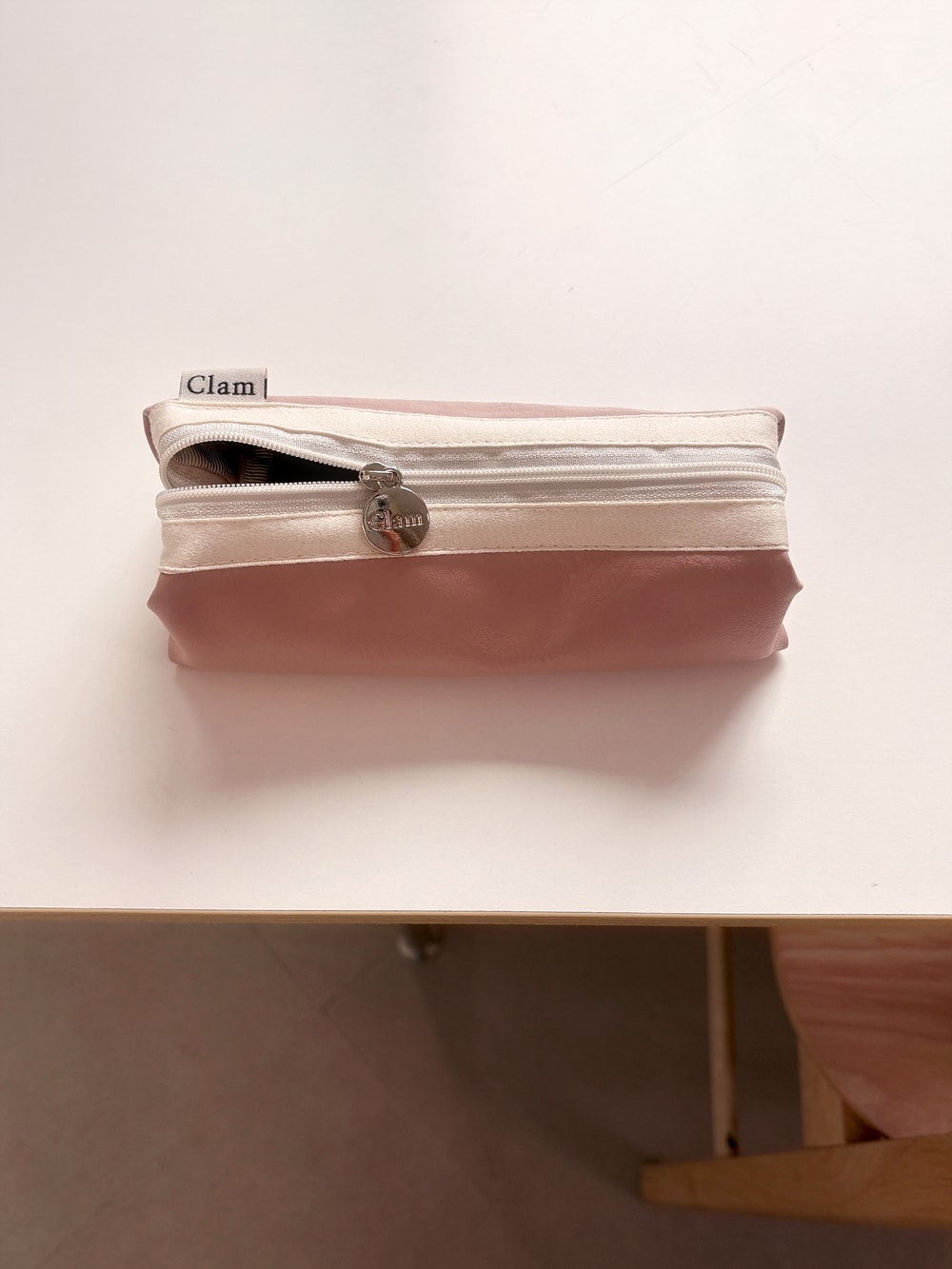 라운드 필통 _ 레더 핑크
