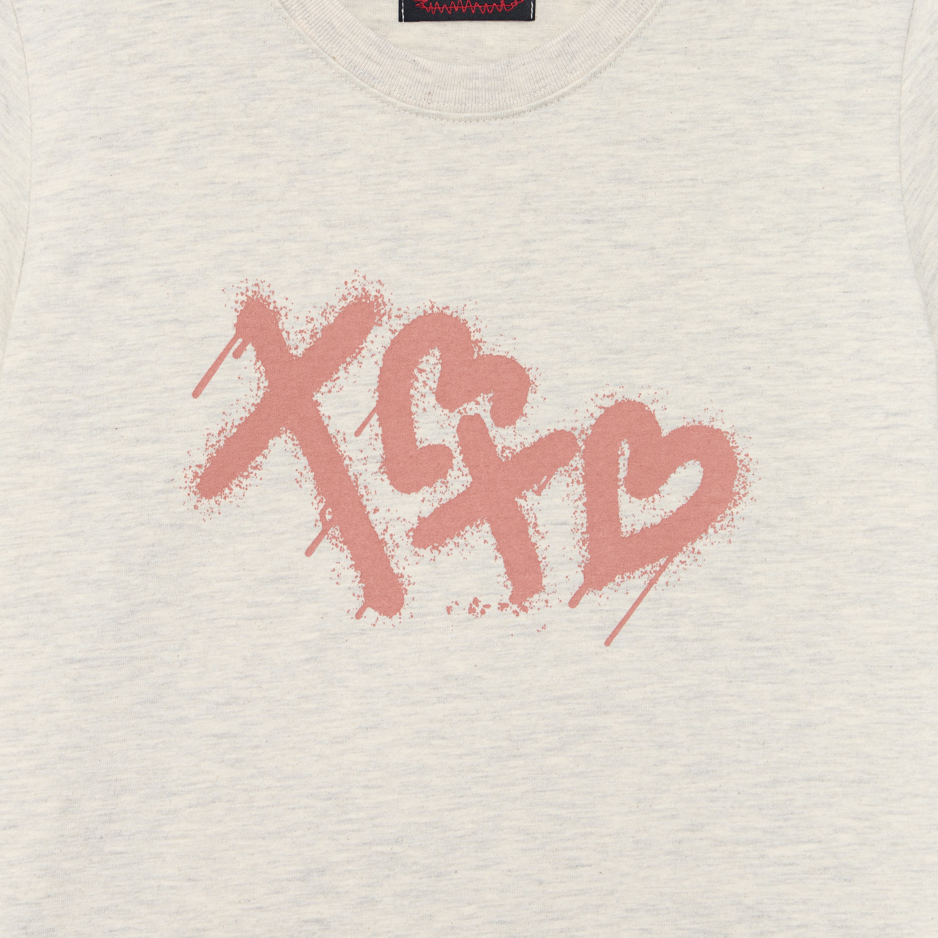 XOXO GRAFFITI HEART LOGO TEE — OATMEAL