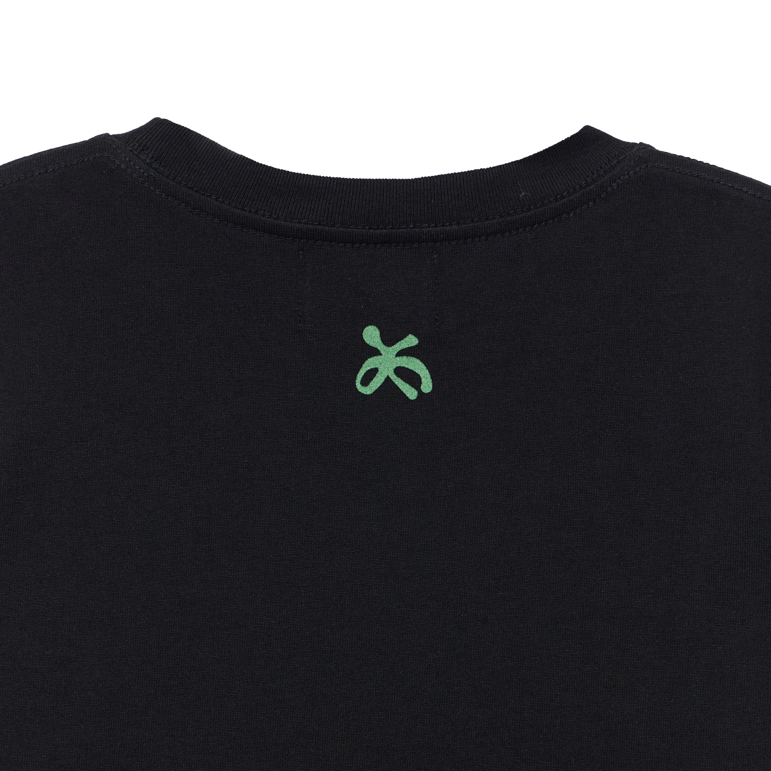 VINTAGE CHECK STAR APPLIQUE LOGO TEE — BLACK