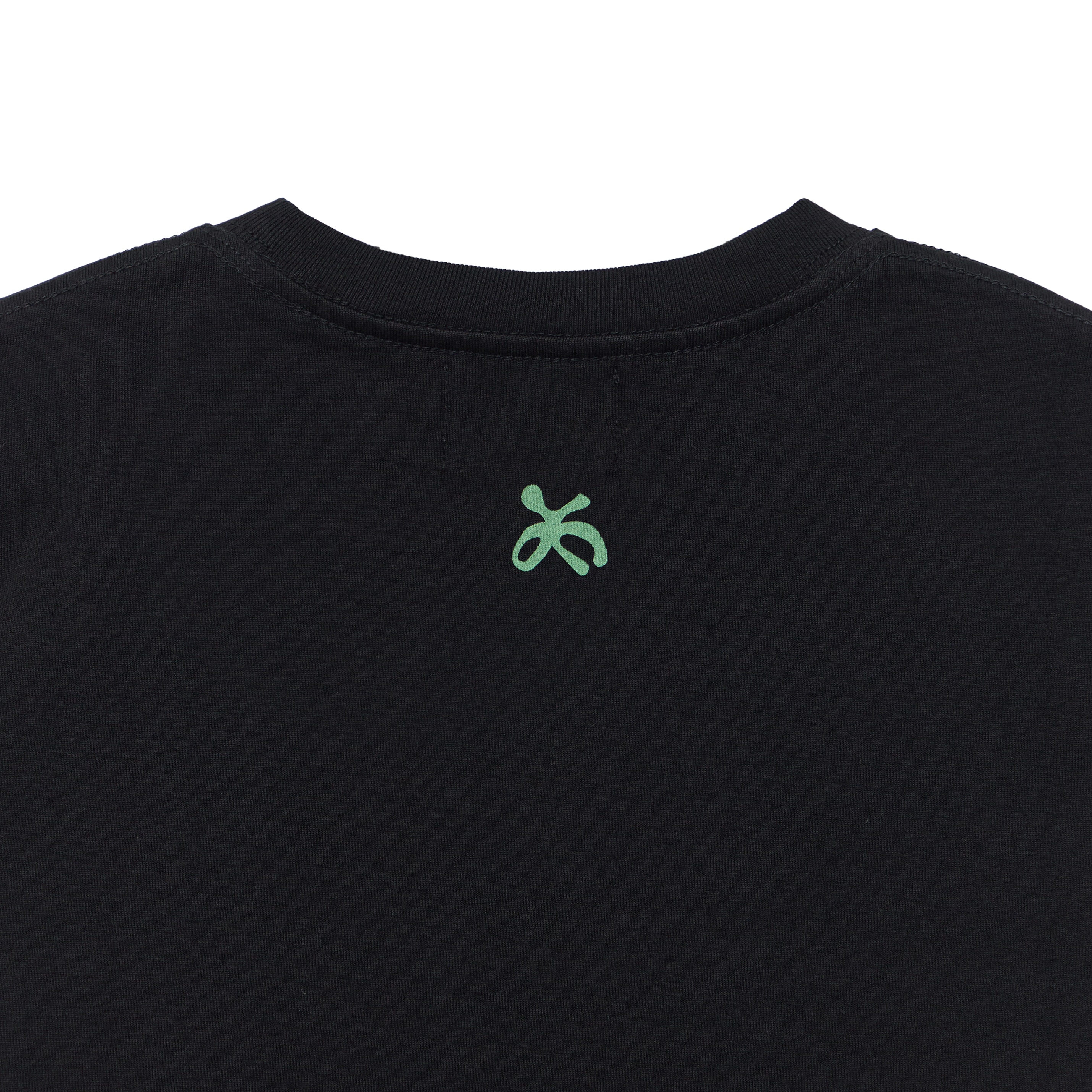 HEART PLANET GRAPHIC TEE — BLACK