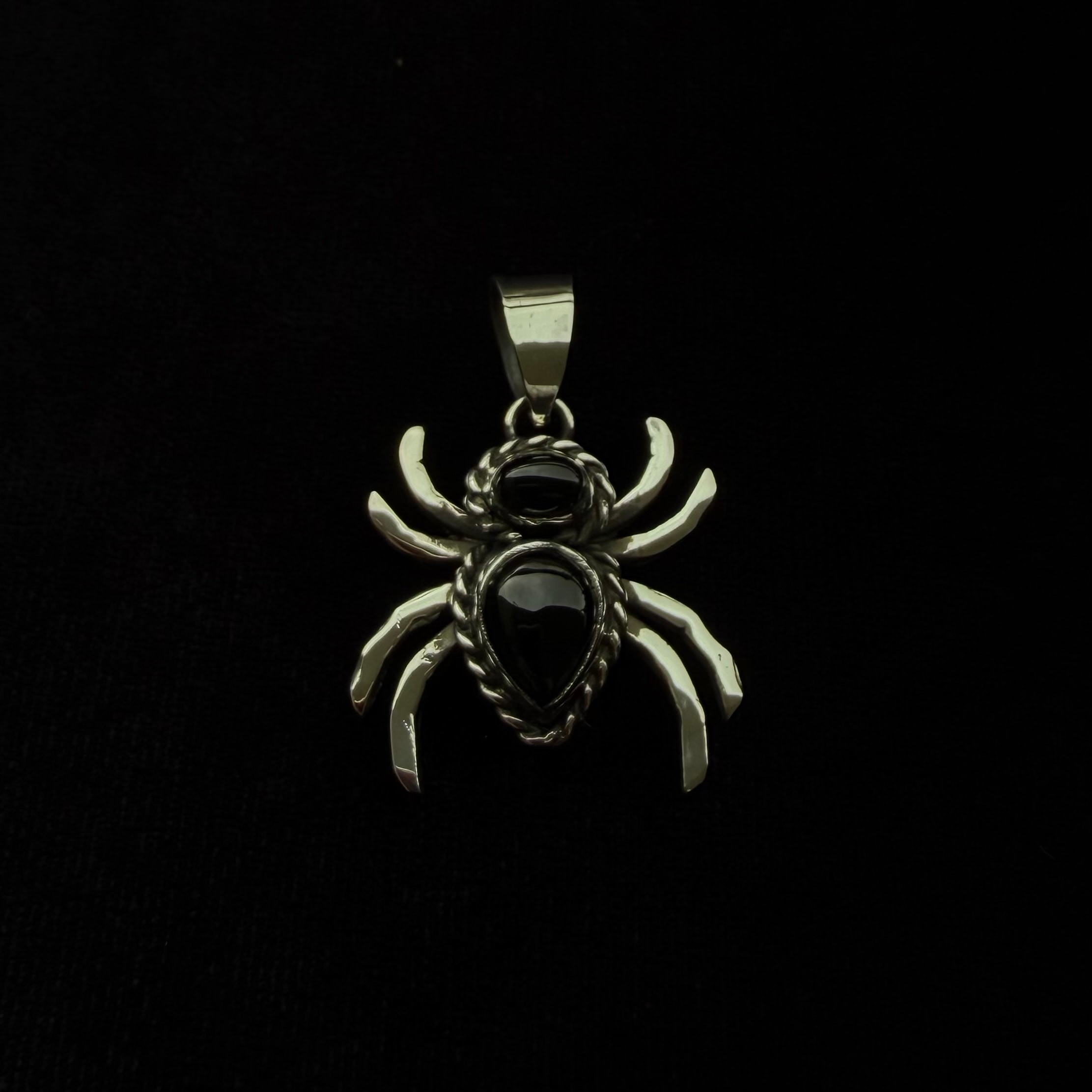 Spider onyx pendant