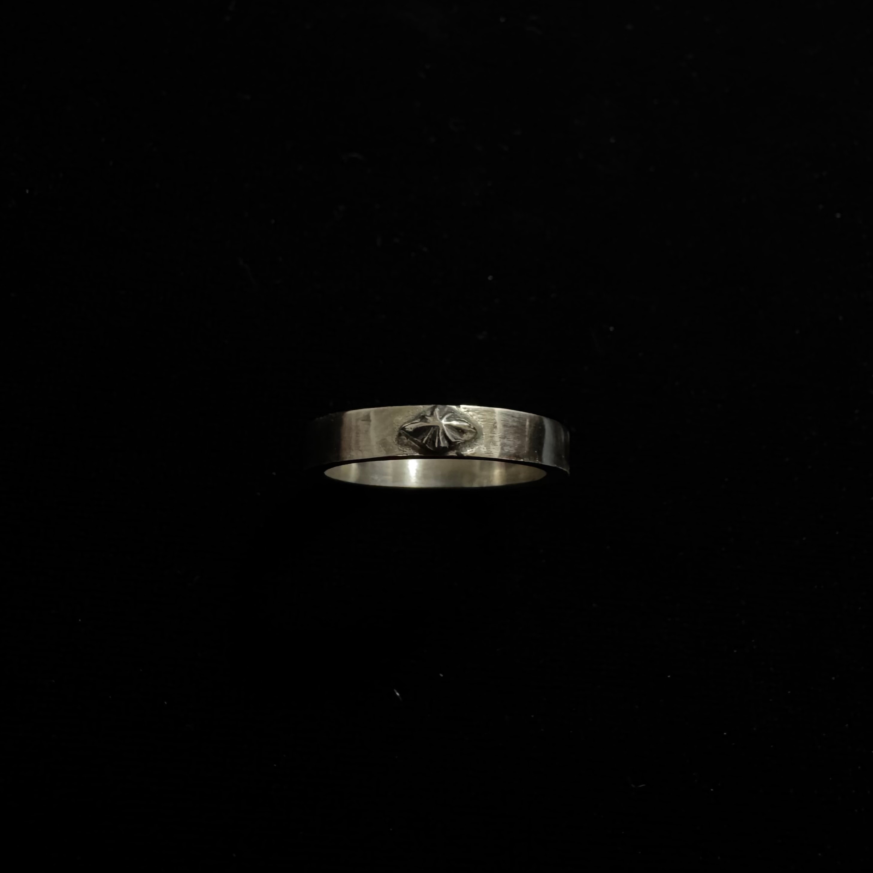 Diamond concho ring